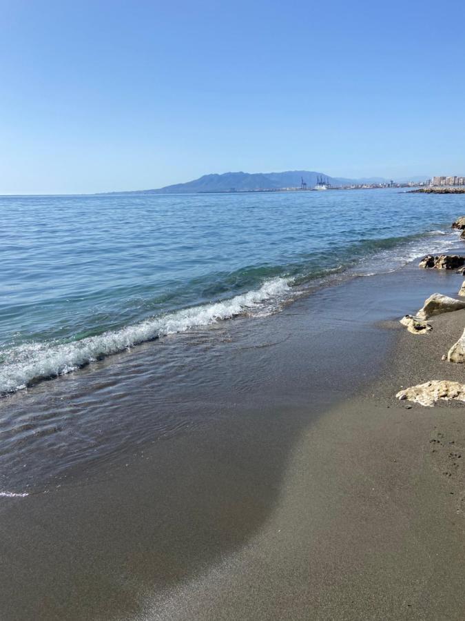 Apartamentos Chuita Playa Málaga Dış mekan fotoğraf