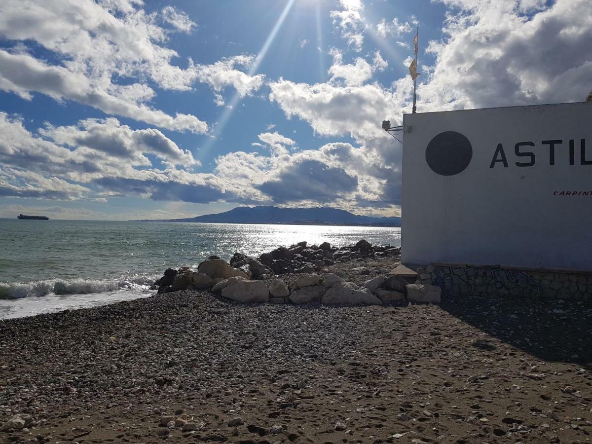 Apartamentos Chuita Playa Málaga Dış mekan fotoğraf